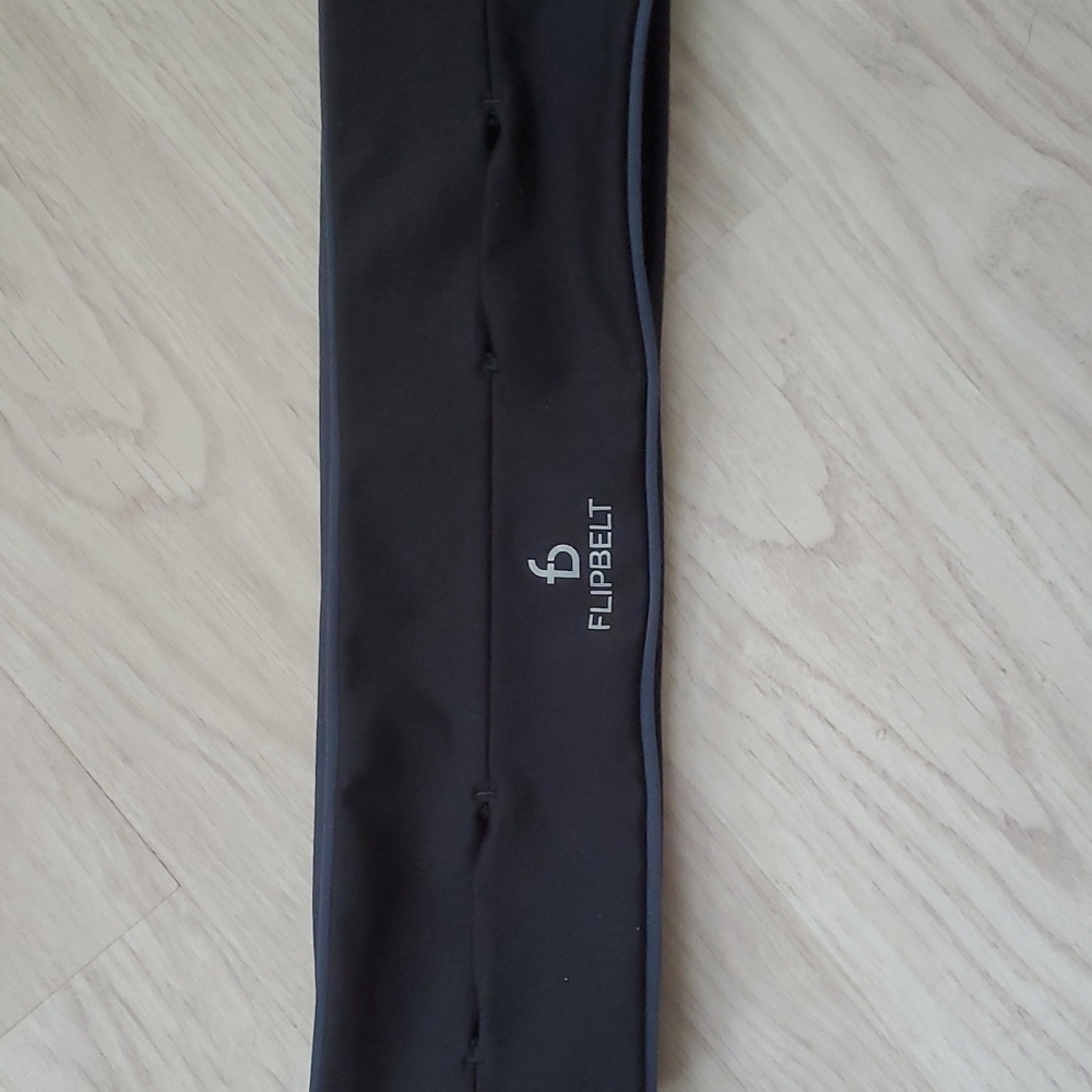 Flipbelt 30" black running belt, Medium